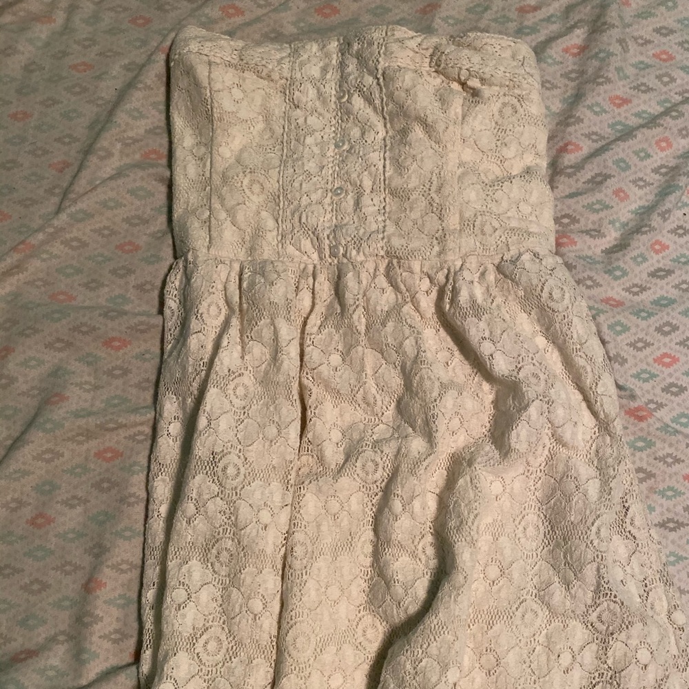 Sleeveless white dress